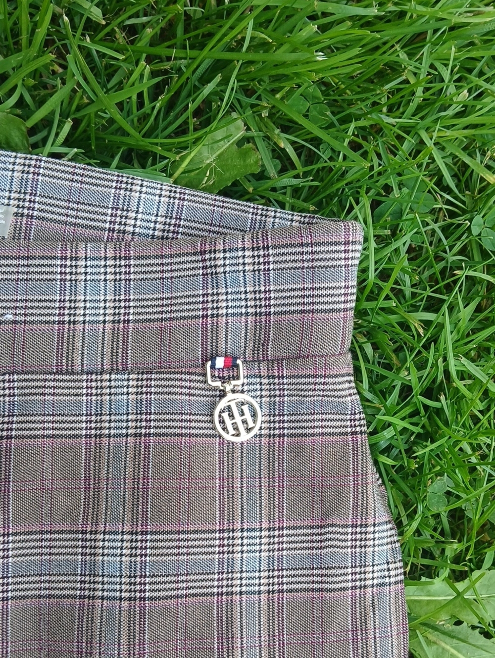 GUC Timmy Hilfiger Stretch Light Knit Plaid Brown Blue Size 4 - Picture 3 of 6